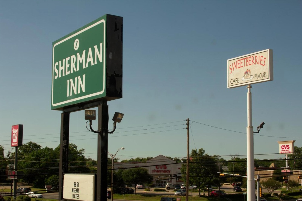 Sherman Inn Main image